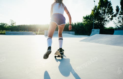 Preview: Beautiful skater girl lifestyle moments in a skatepark