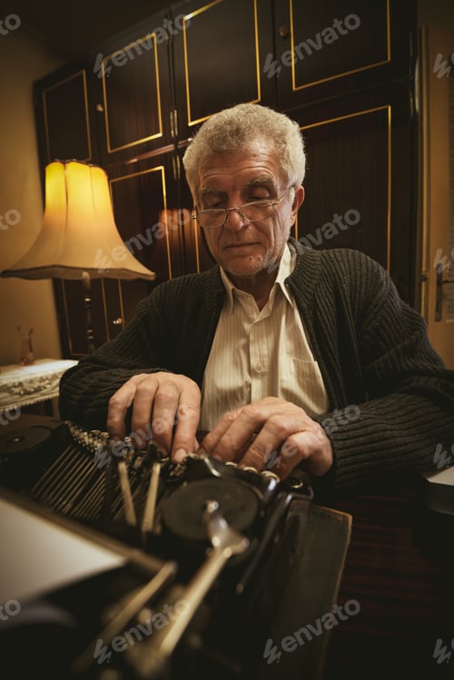 Preview: Retro Senior Man Writer