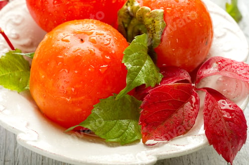 Preview: persimmon with leaf