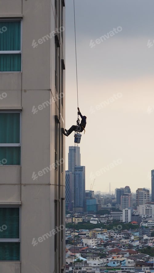 Preview: Unique job window cleaner