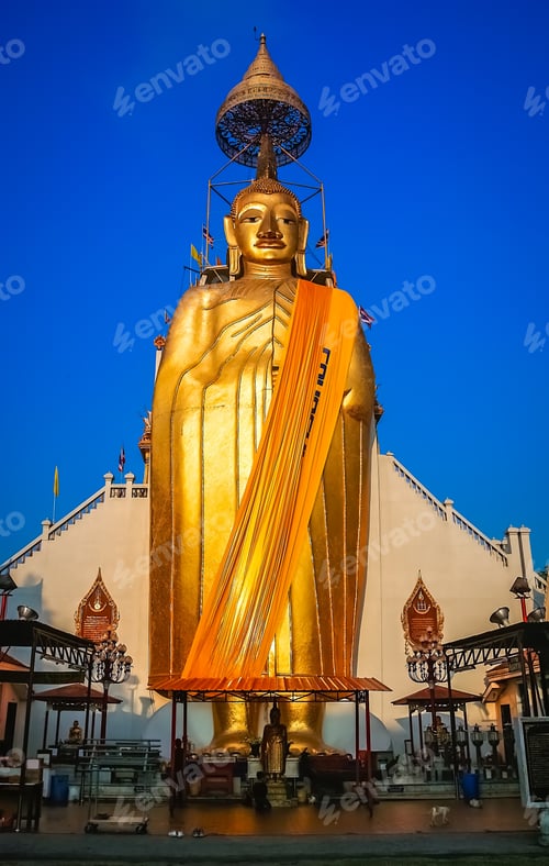 Huge Golden Buddha statue