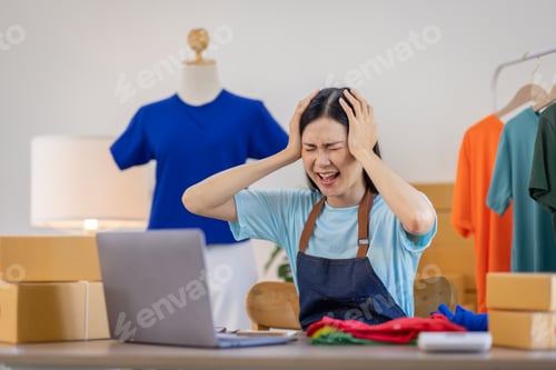 Preview: Startup small SME business entrepreneur of independent, Asian woman Sad unsuccessful Online selling