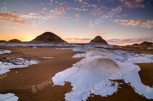 Preview: Chalk rocks in the White Desert at sunset. Egypt, Baharia