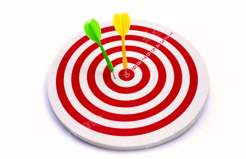 Preview: Arrows stuck in the dartboard