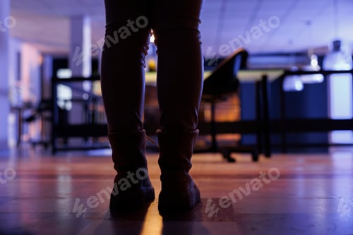 Preview: Selective focus of businesswoman leaving startup office