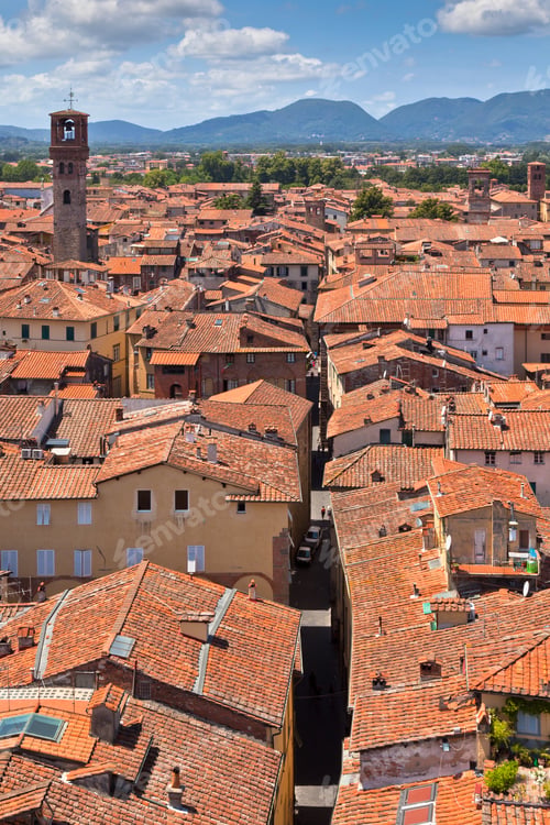 Preview: View over Lucca, Tuscany town