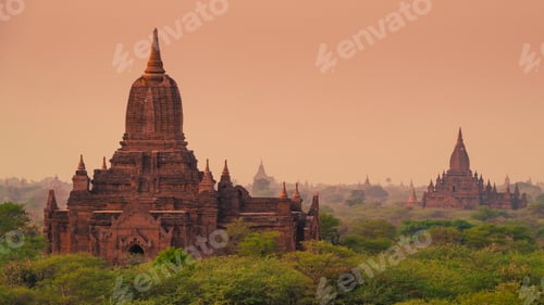 Preview: View of Gawdawpalin temple - Buddhist architecture located in Bagan, Myanma