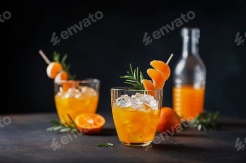 Preview: Alcoholic cocktail with mandarins