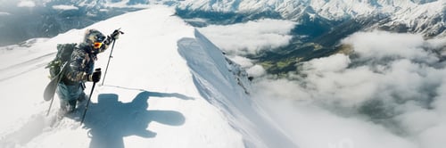 Aperçu: Snowboarder on Mountain Ridge Wide Banner