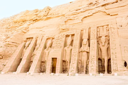Preview: Entrance of the temple of Nefertari in Abu Simbel
