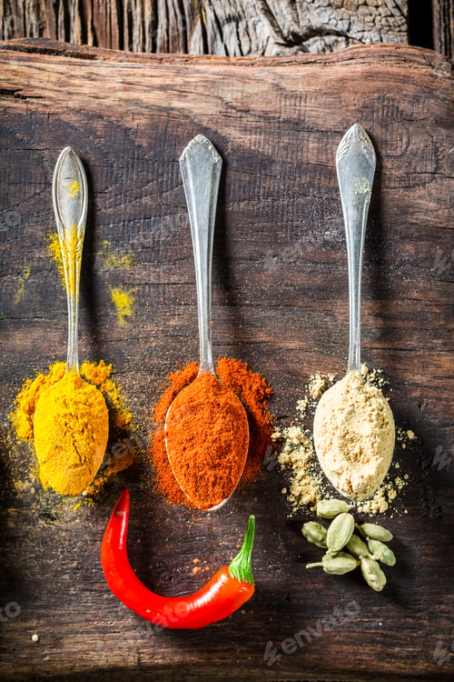 Preview: Various herbs and spices on spoons