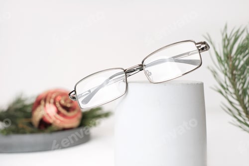 Preview: Silver Framed Glasses with Holiday Ornament