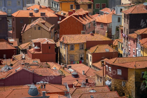 Preview: Admiring the intricate architecture and vibrant colors of Porto's charming neighborhoods