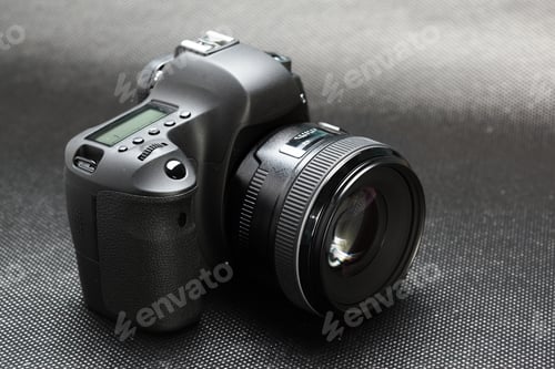 Preview: digital SLR camera