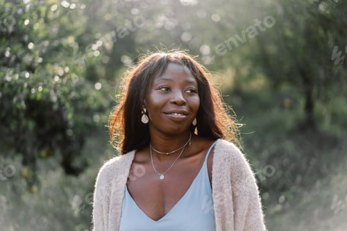 Preview: Portrait of a happy afro girl