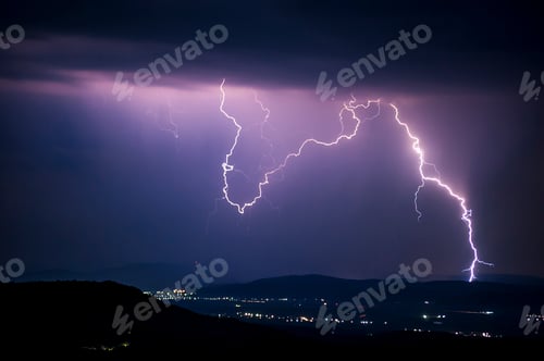 Preview: Lightning storm at night