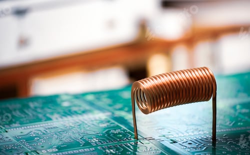 Preview: Close-up A large twisted copper wire