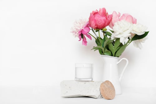 Preview: A jug with peony flowers in various colors and scented soy wax candle. fragrances for home
