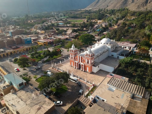 Preview: Plaza de Armas de Lunahuana, Pe