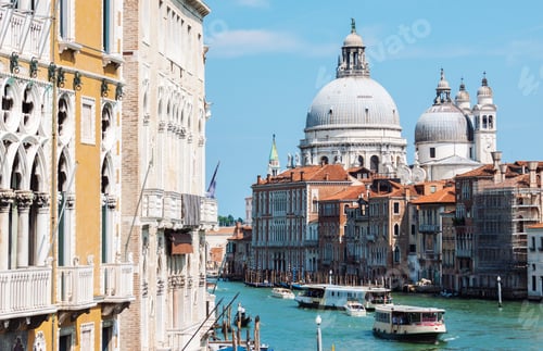 Preview: Grand Canal and Basilica Santa Maria della Salute in Venice