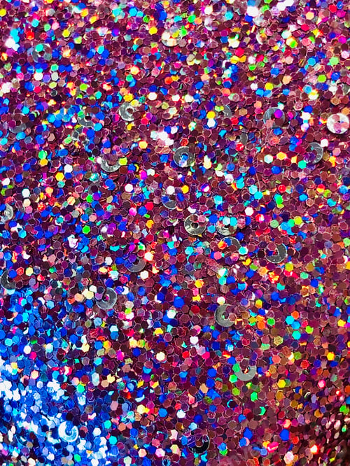Preview: Closeup of sequins.