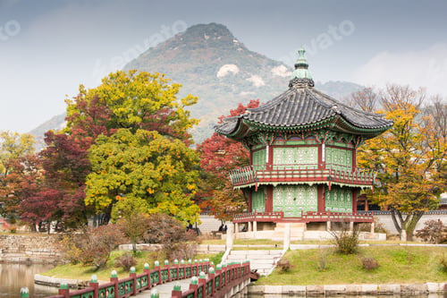 Preview: Gyeongbokgung Palace in Autumn