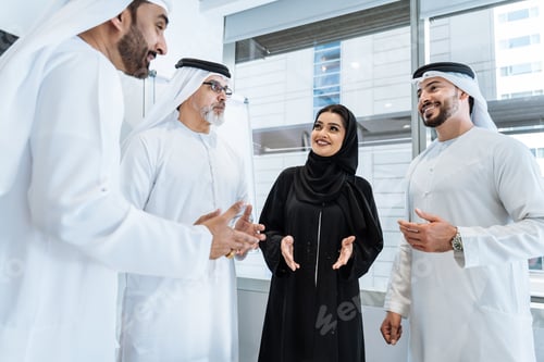 Preview: Group of middle-eastern corporate business people meeting in the office