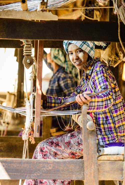 Preview: 55057,Asian girl weaving fabric