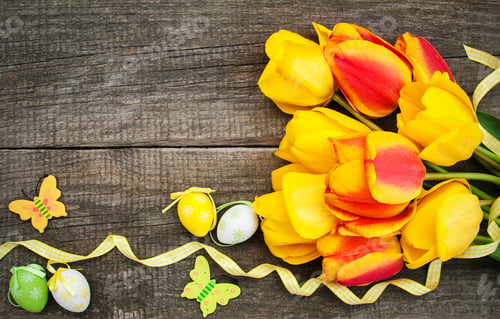 Preview: Easter eggs and tulips