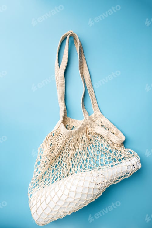 Preview: String bag with champagne