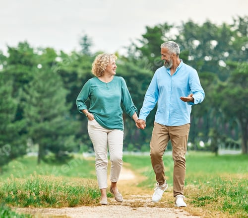 Preview: Portrait of a man and woman outdoors