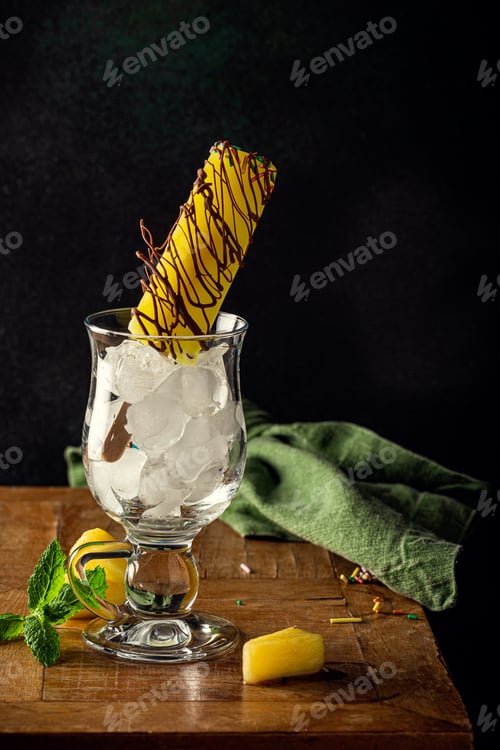 Preview: Delicious homemade pineapple popsicles