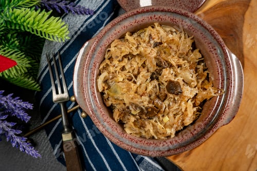 Preview: Lenten sauerkraut with mushrooms.