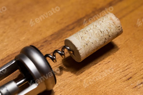 Preview: Corkscrew with a cork