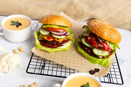 Preview: Beet burgers and soup