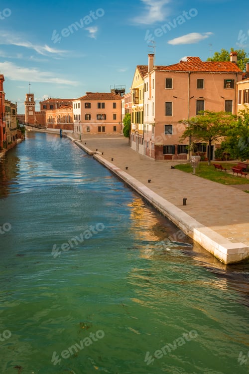 Preview: Sunset over the canal in Venice