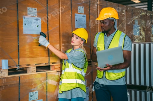Preview: Warehouse worker teamwork safety cooperation