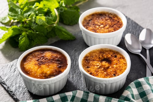 Preview: Homemade creme brulee