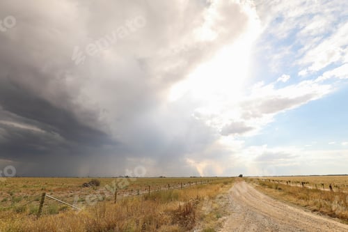 Preview: Beautiful shot of a cloudy rural landscape