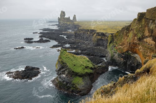 Preview: Two major basalt formations at Londrangar