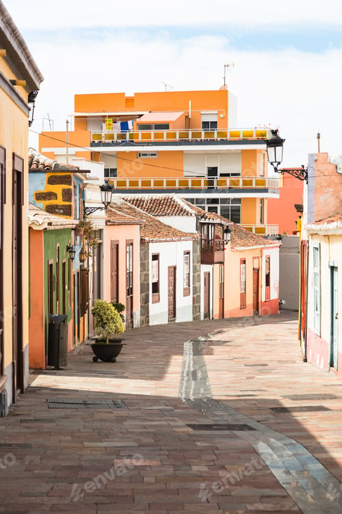 Preview: Beautiful Los Llanos Streets, La Palma, Spain