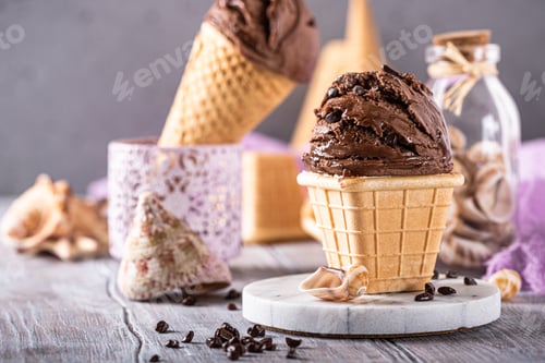 Preview: Delicious chocolate ice cream for dessert