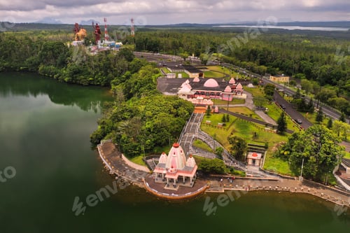 Preview: The Ganga Talao Temple in Grand bassin, Savanne, Mauritius