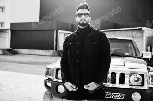 Preview: Arab man wear on black