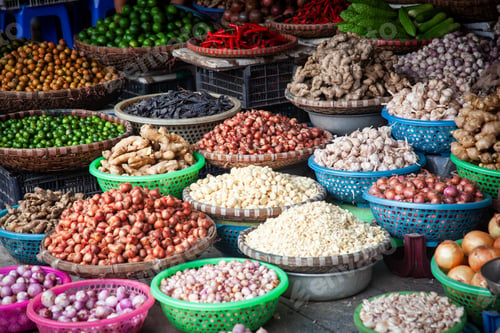Preview: tropical spices and fruits sold at a local market in Hanoi (Vietnam)