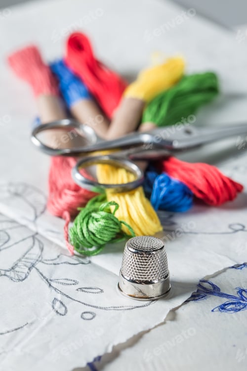 Preview: Closeup of old embroidered napkins with color mulina