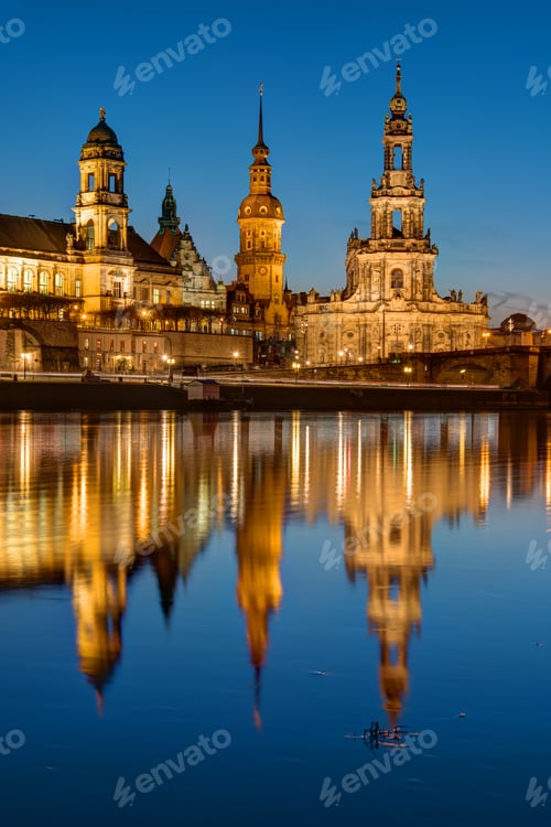 Preview: The towers of Dresden at dawn