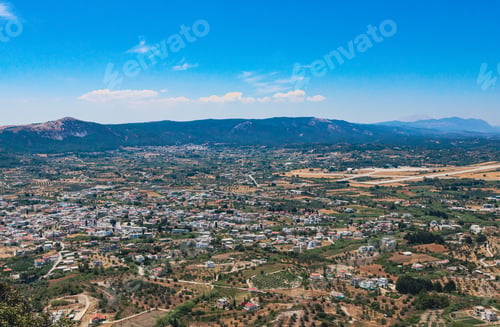 Vista previa: Beautiful view of a settlement in the mountains in Greece on the island of Rhodes.