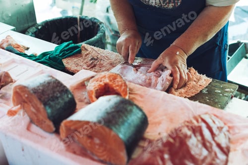 Preview: Portioning fish at fish market