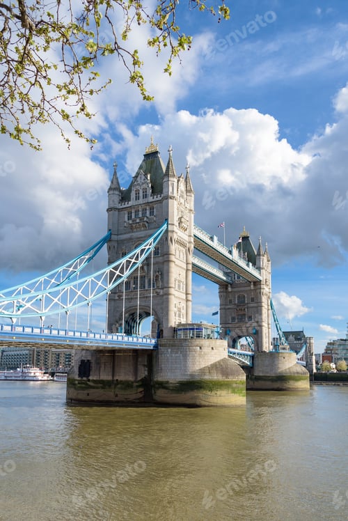 Preview: Tower Bridge in London